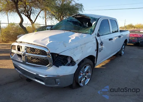 2019 Ram 1500 Classic Tradesman 4X4 6'4 Box z USA, uszkodzony, nr VIN 1C6RR7ST0KS674483